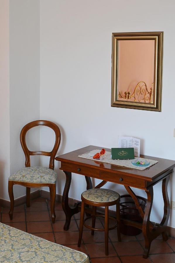Hotel San Michele San Gimignano Esterno foto